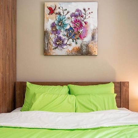 Elegant Spotless Apartment In Sofia Center エクステリア 写真